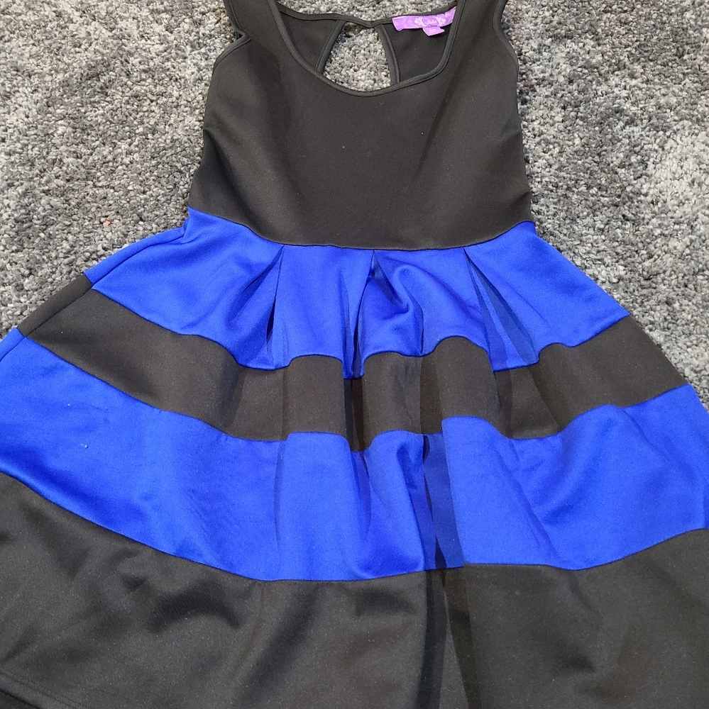 Flowy blue and black dress